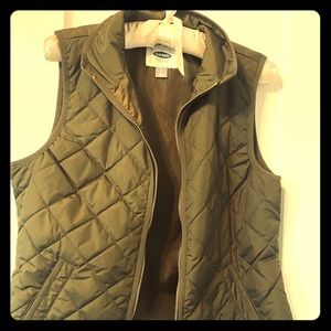 Lightweight puffy vest